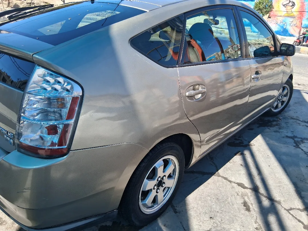 تويوتا بريوس موديل 2008