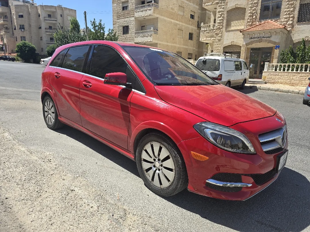 Mercedes B250e مع اكستندر