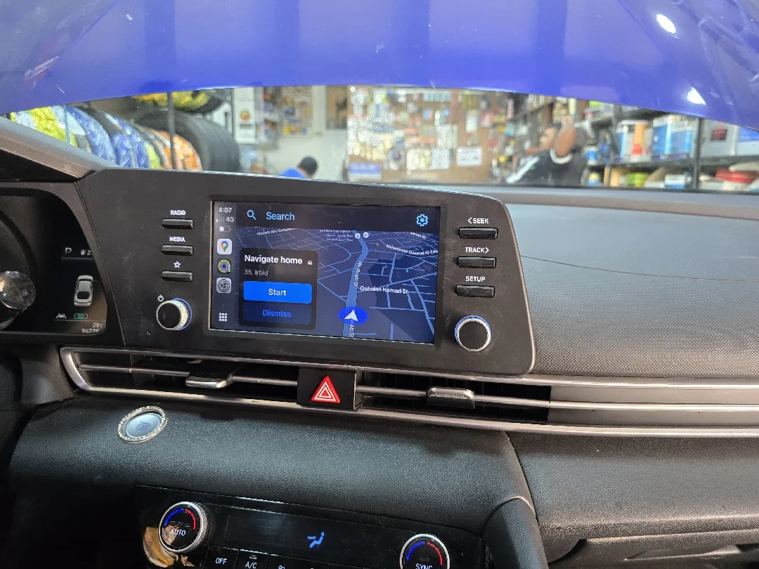 شاشة هيونداي افانتي اصليه من موديل 2021 ل 2025