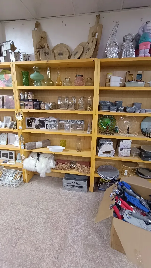 تصفية محل جومارت - بضاعة نثريات ومستوردات مميزة للبيع