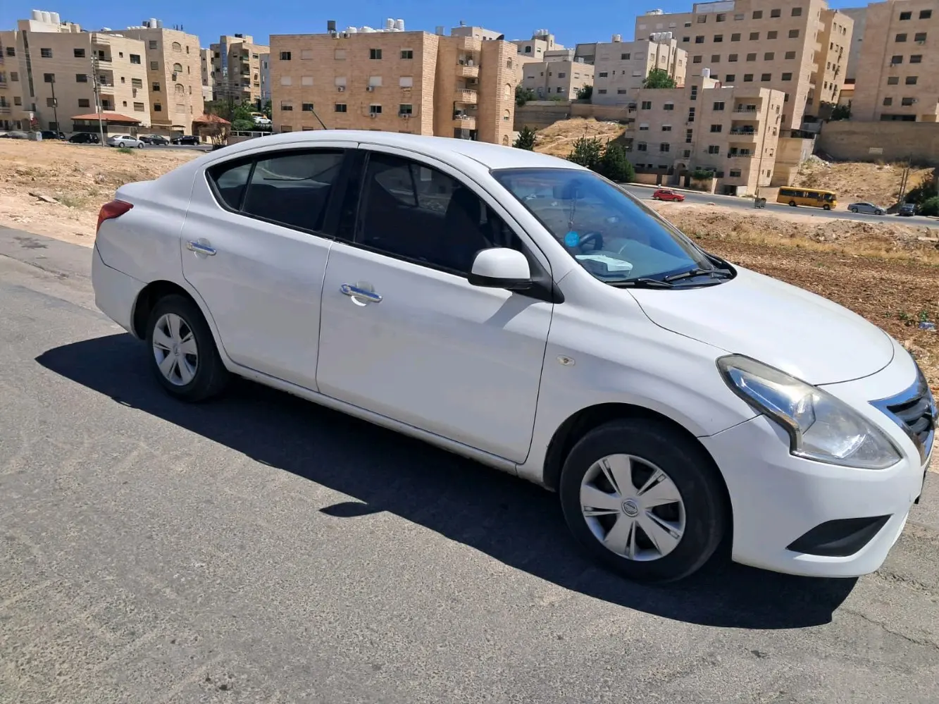 سياره للبيع