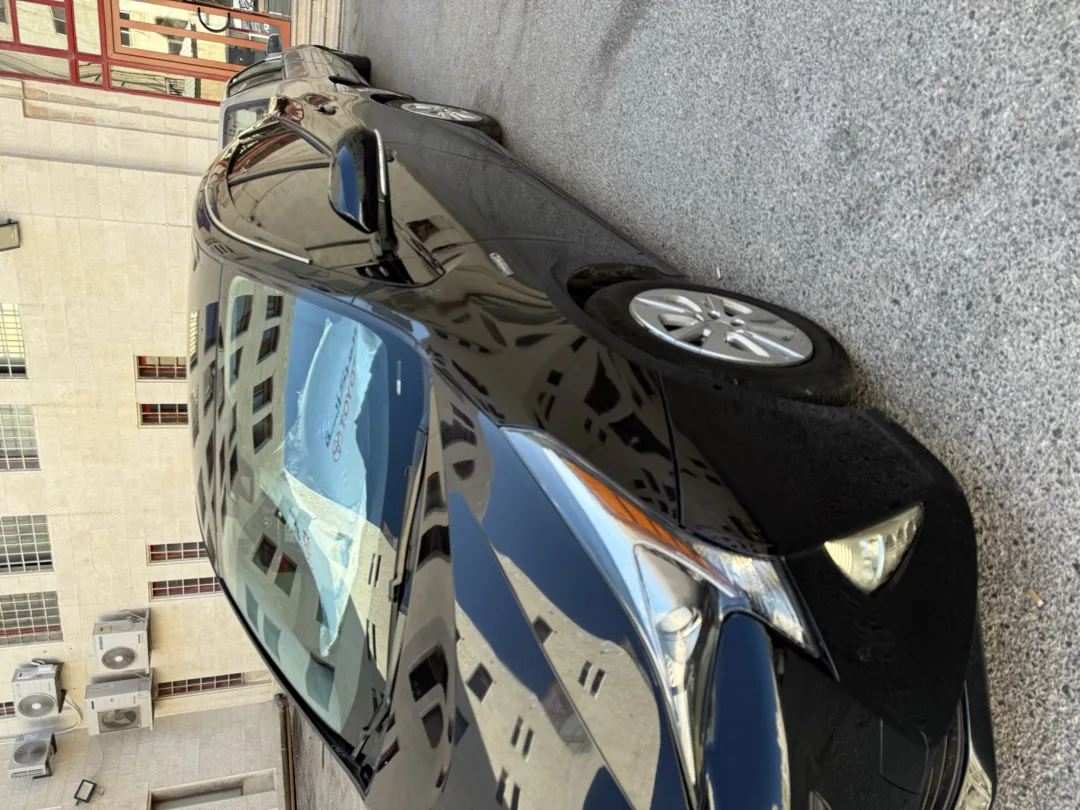 تويوتا بريوس 2018 فل ما عدا فتحة