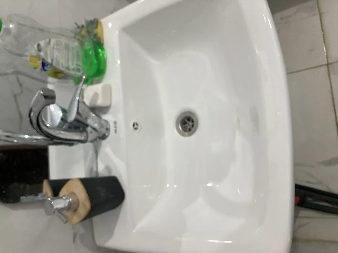 مقعد افرنجي ومغسله كامله جداد