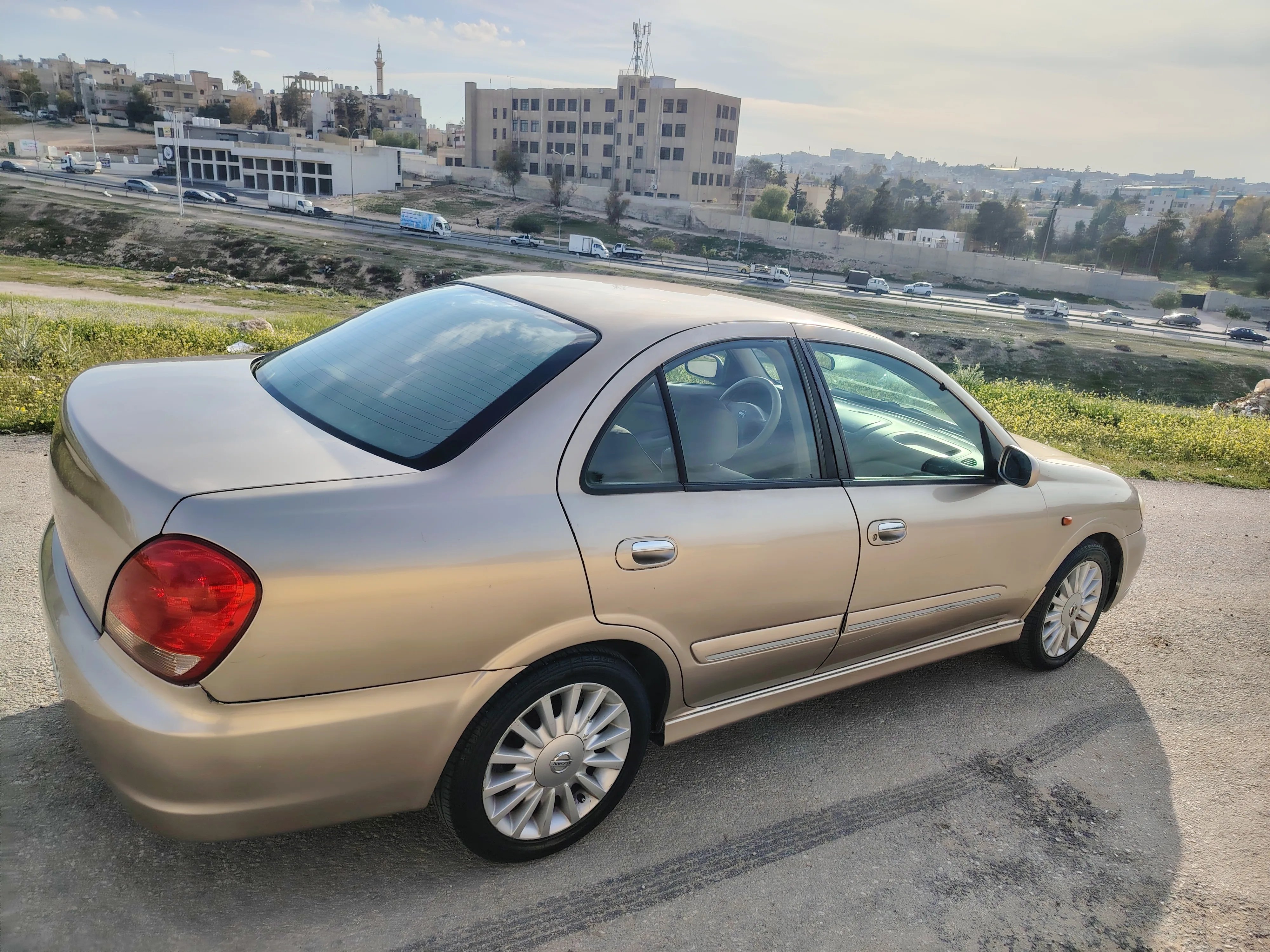 نيسان صني 2004 محوله ٢٠١٢ فحص ٣جيد واحد مضروب