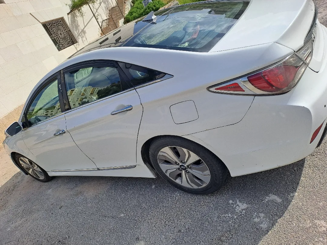 سيارة هيونداي سوناتا 2015 هايبرد وارد أمريكي