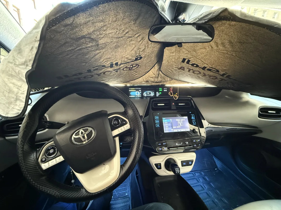 تويوتا بريوس 2018 فل ما عدا فتحة