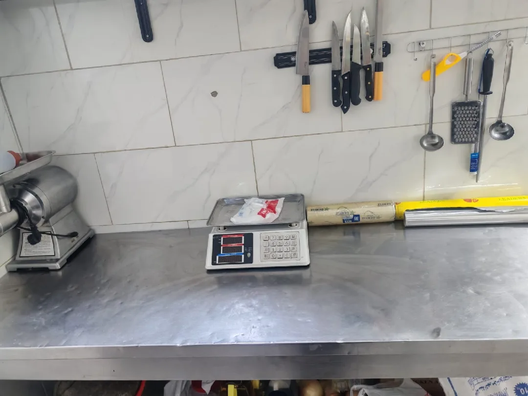 فرصة استثمارية لموسم الصيف | مطعم برجر و سناكات للبيع