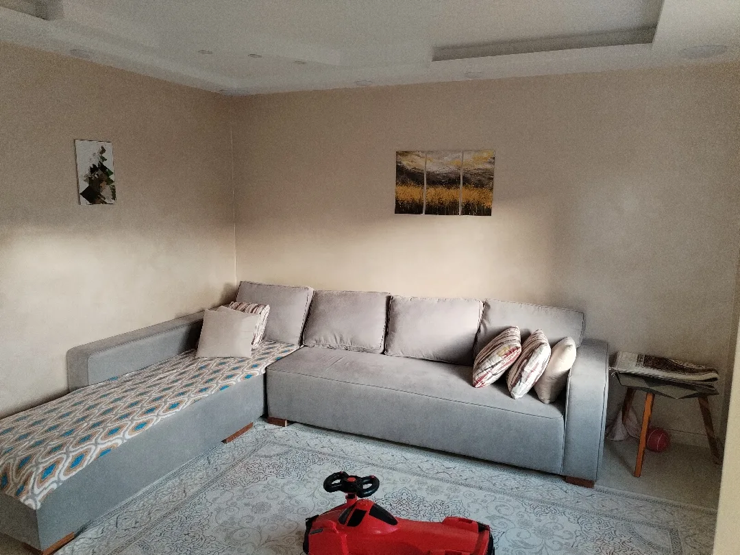 شقة للبيع مدخل مستقل في اربد جنوب المستشفى التخصصي