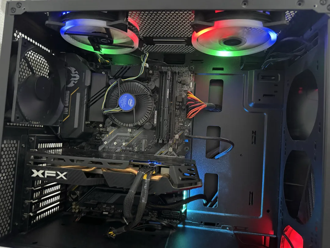 جهاز pc للبيع و شرا ما بقصر معو موصفات تحت بل وصف