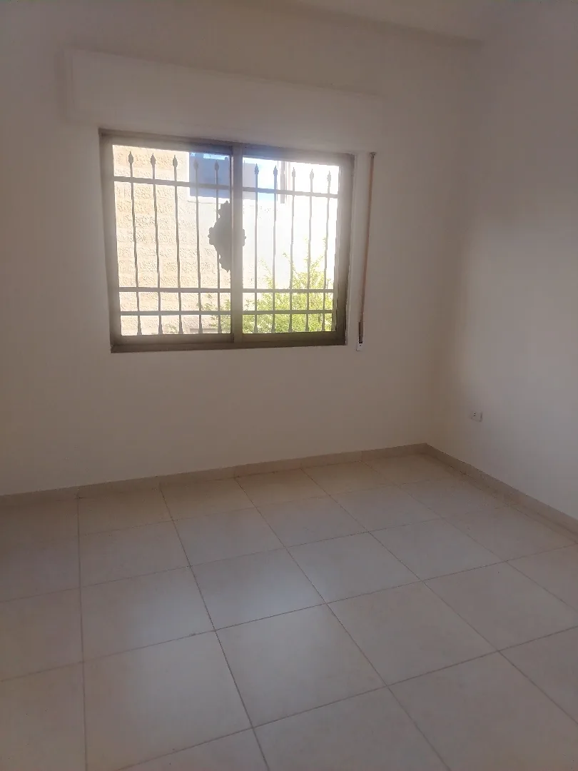 شقة أرضية للبيع