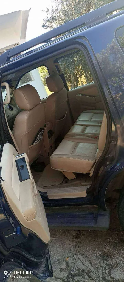 فورد اكسبلورر للبيع