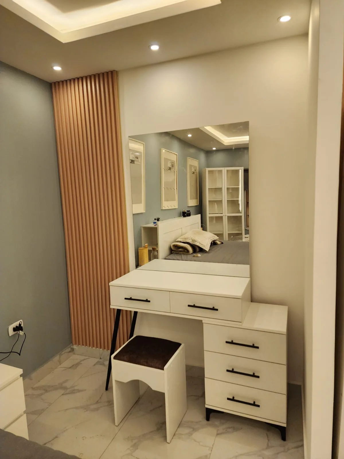 تسريحه موديلات حديثه وعصريه اضاءه مخفيه