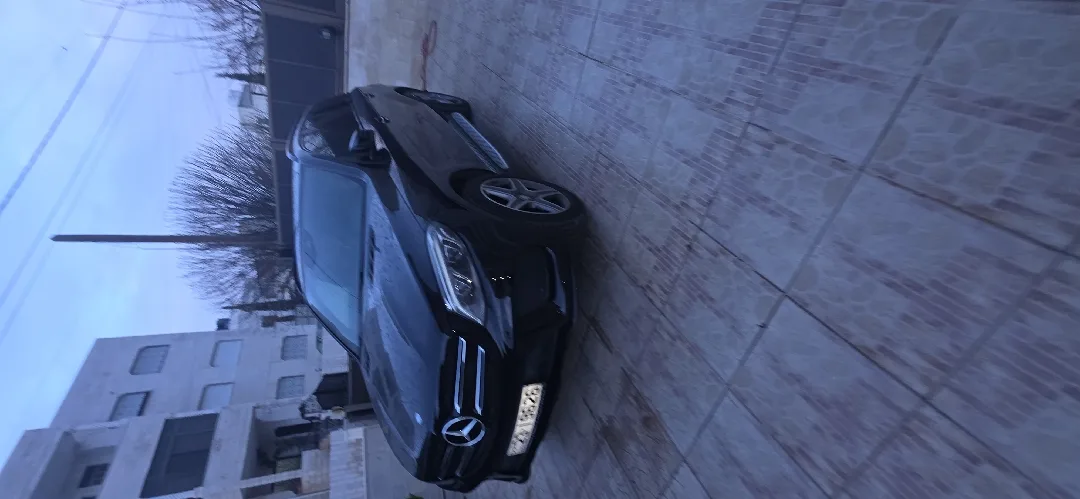 مرسيدس GLE400   اللون اسود