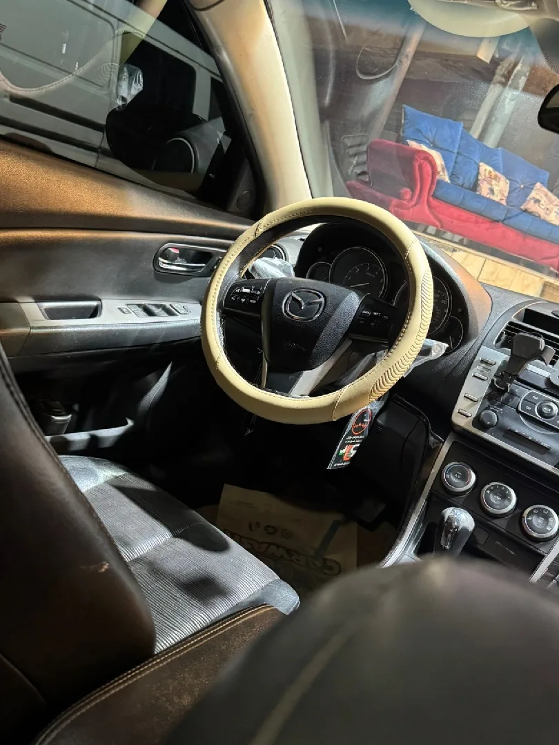 سيارة مازدا زووم للبيع