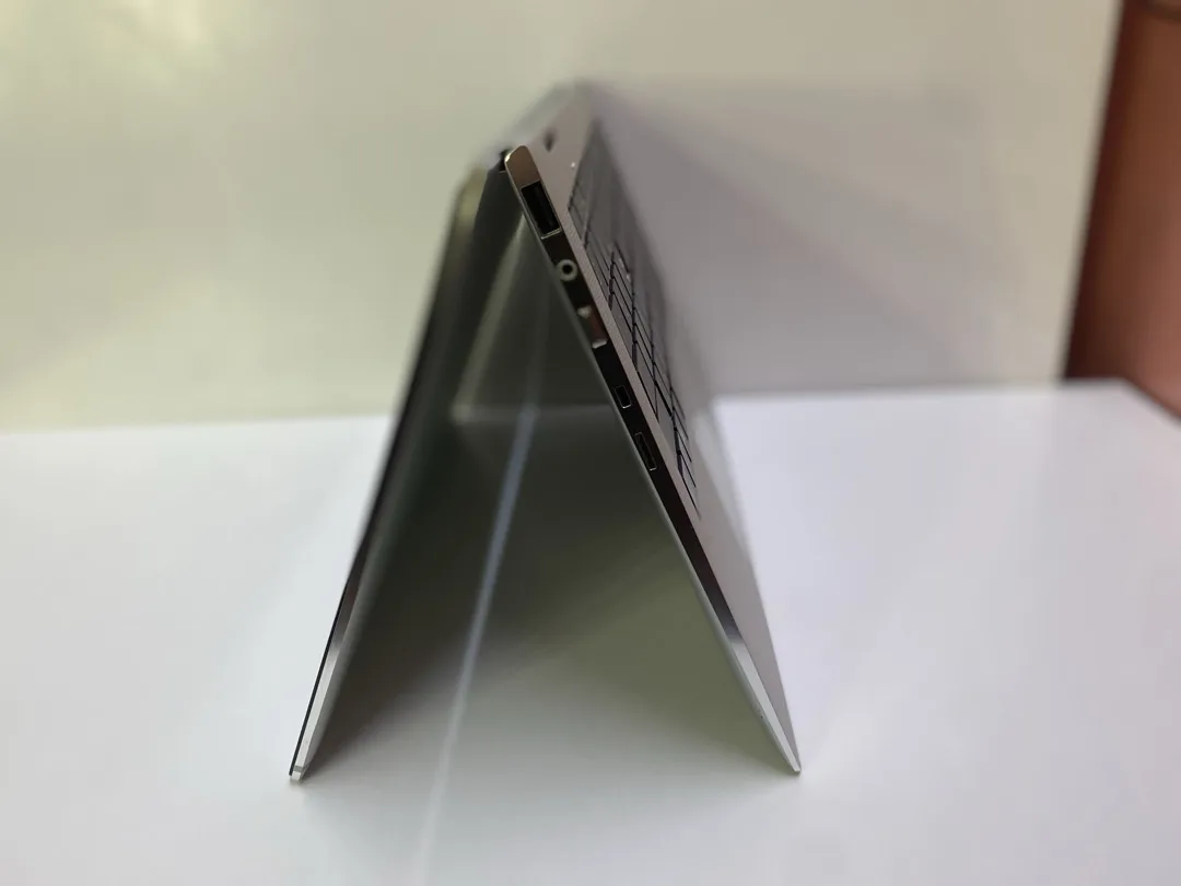 💻 للبيع: لابتوب HP EliteBook x360 1040 G6 -