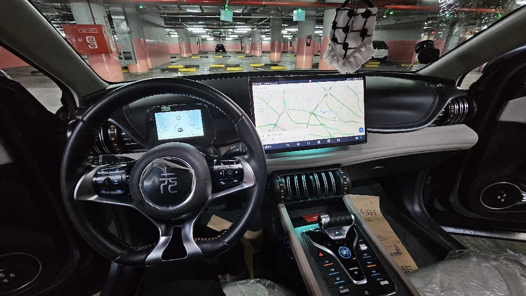 BYD Yuan 2023 auto park