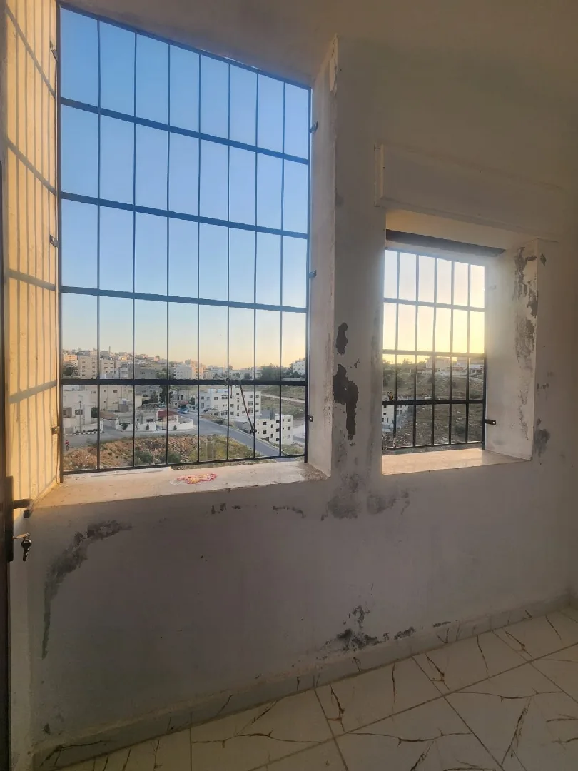 السلام عليكم ورحمه الله وبركاته ✋شقه للايجار في اربد 👍زبدا شرق المركز الغربي 👍من