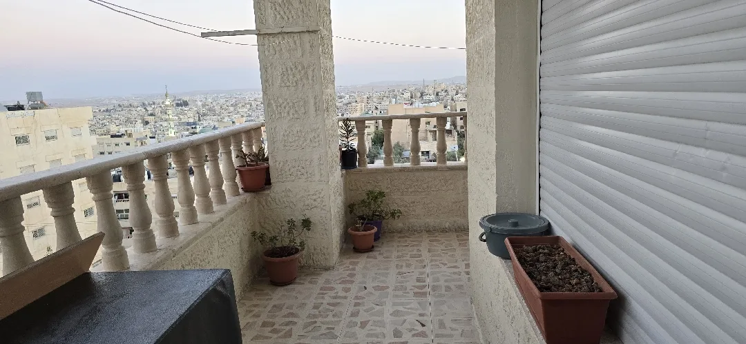 شقه فاخره للبيع