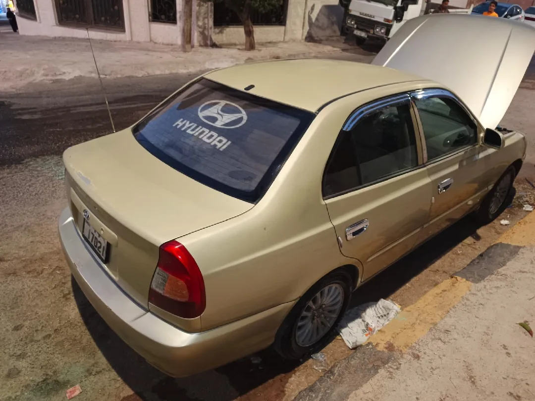 سيارة فيرنا للبيع موديل 99