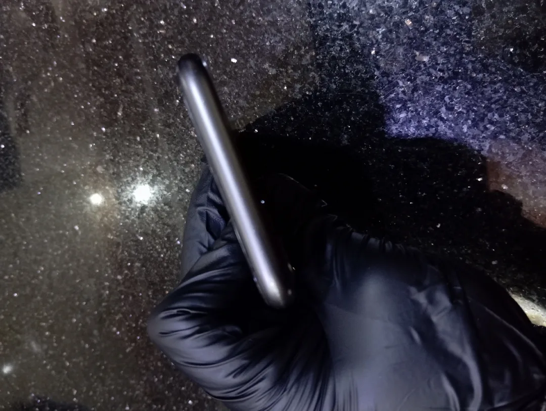 أيفون 11 عادي للبيع او البدل بأيفون فقط موجود بالعقبة