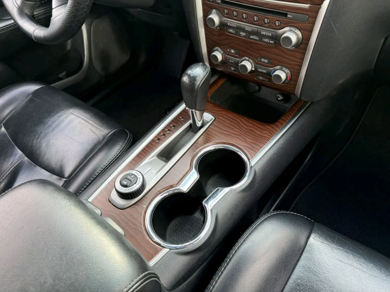 للبيع نيسان باثفيندر هايبرد 7 مقاعد موديل 2018 وارد الوكالة فحص كامل وترخيص سنه