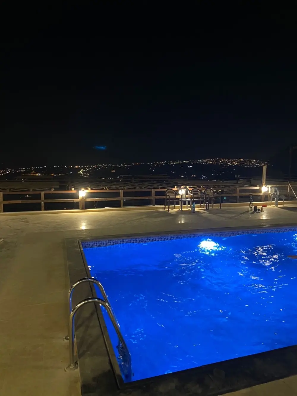 فبلا مودرن حديثة البناء