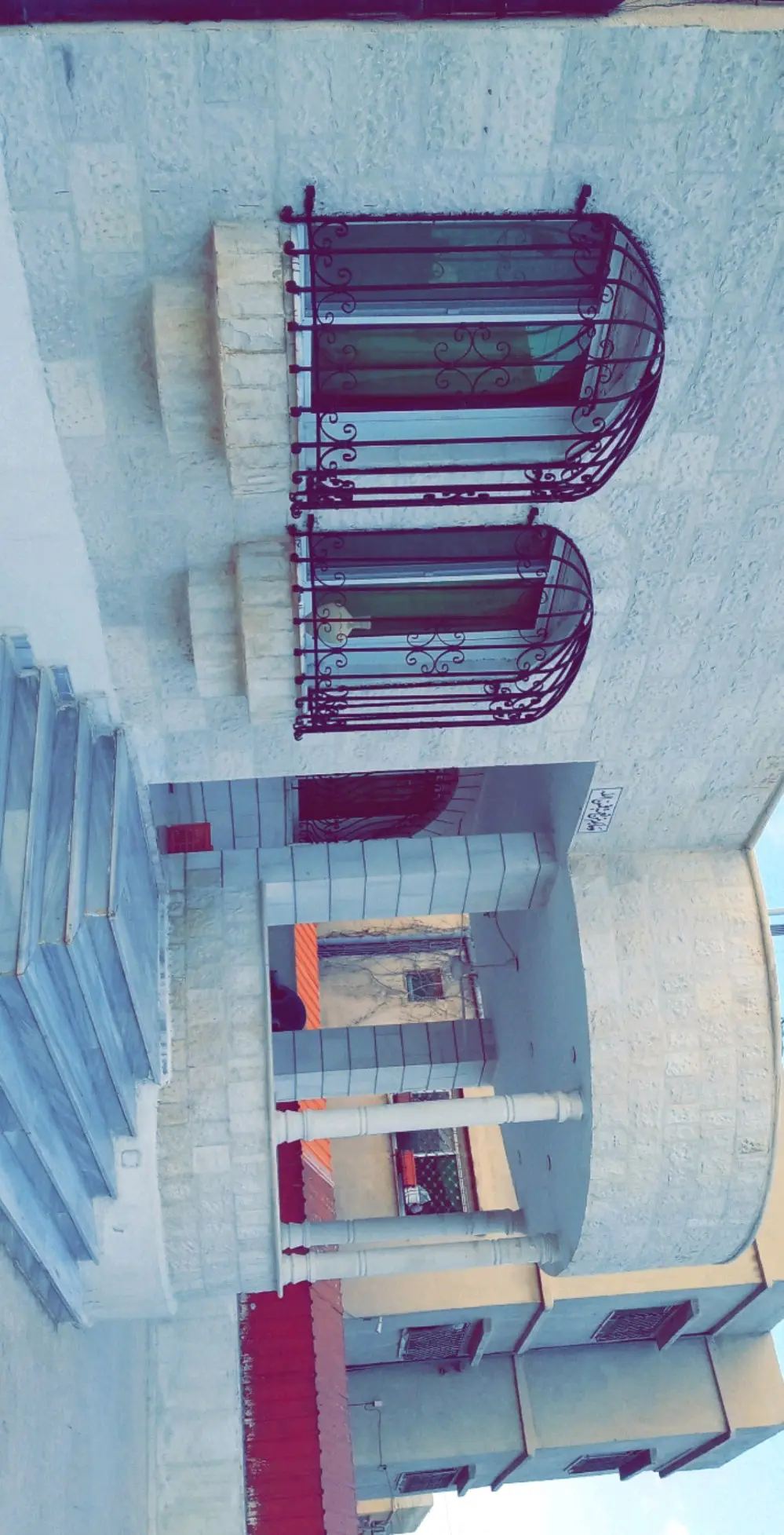 بيت مستقل بالإضافة لتسوية بمدخل مستقل للبيع