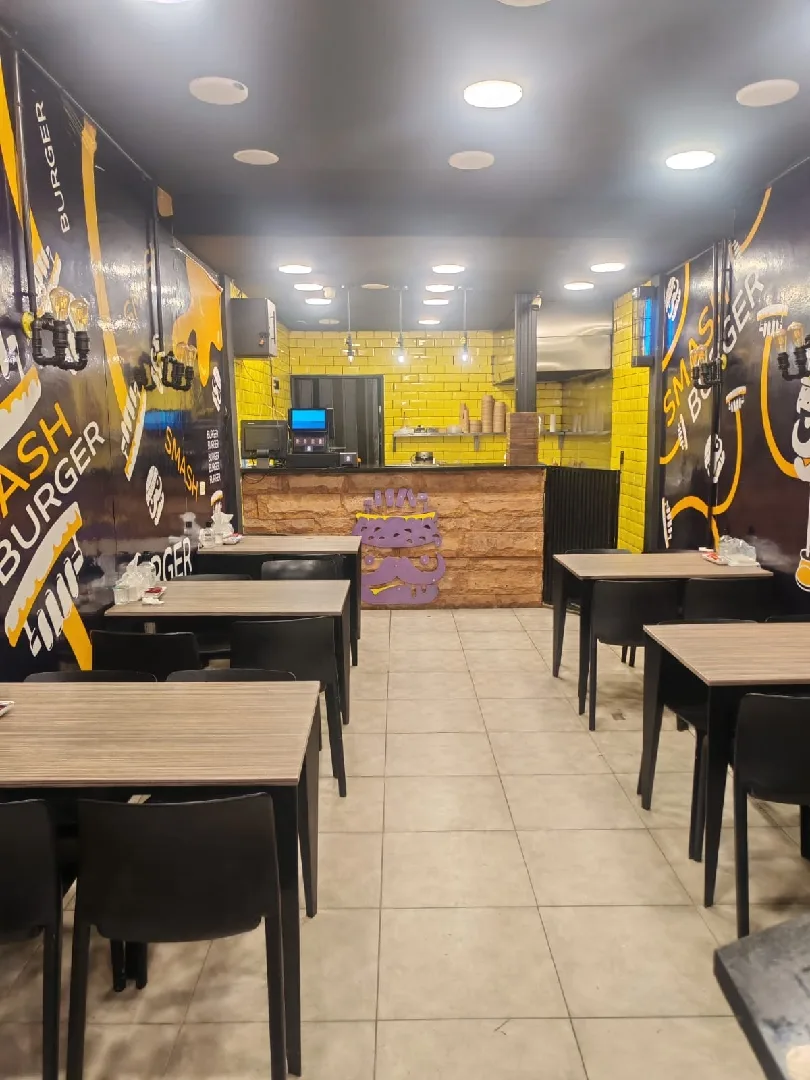 فرصة استثمارية لموسم الصيف | مطعم برجر و سناكات للبيع