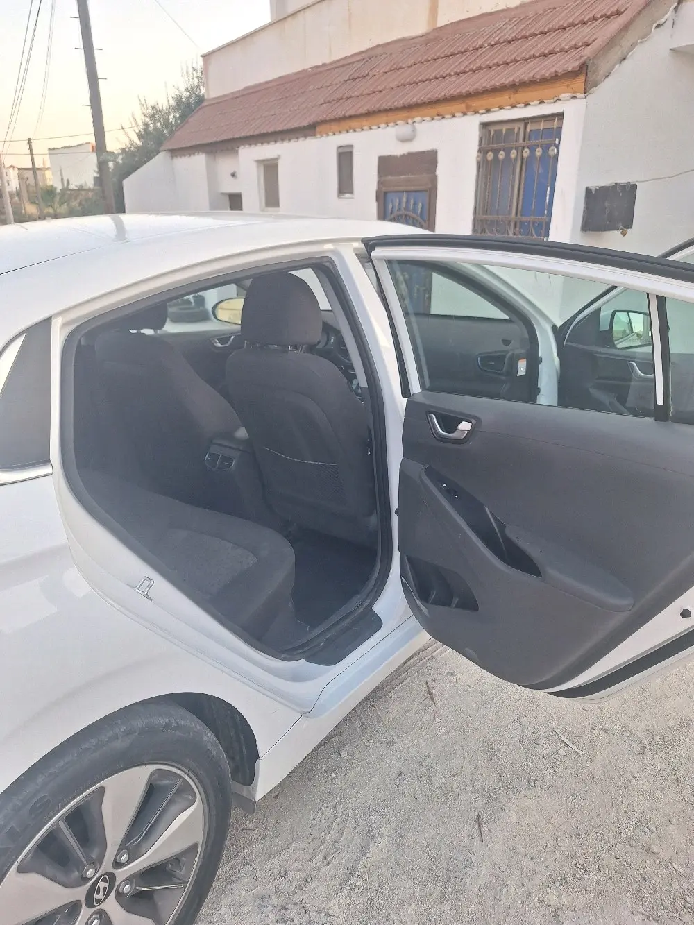 أيونيك للبيع