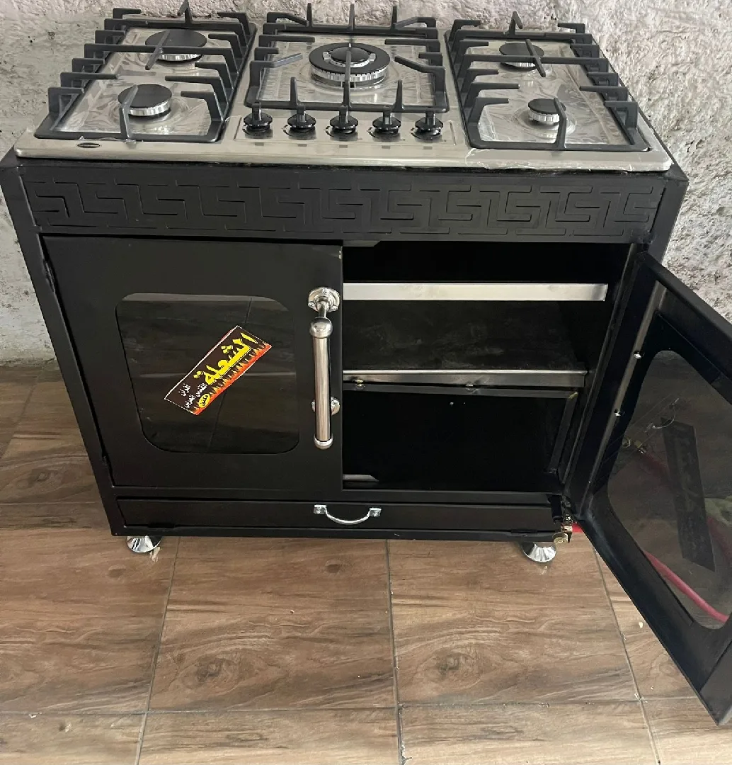 غاز مع فرن  العرض بدل 330ر 240 دينار شامل التوصيل التواصل واتس  078710439
