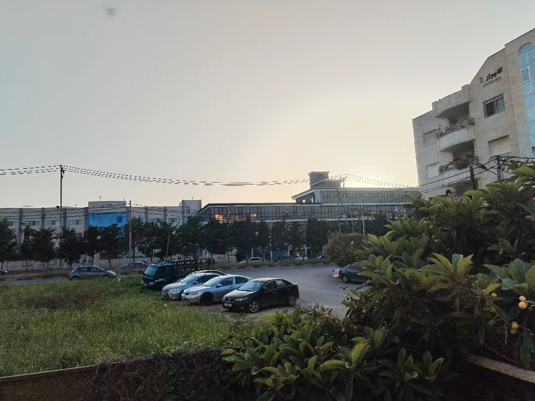 شقة للبيع مدخل مستقل في اربد جنوب المستشفى التخصصي