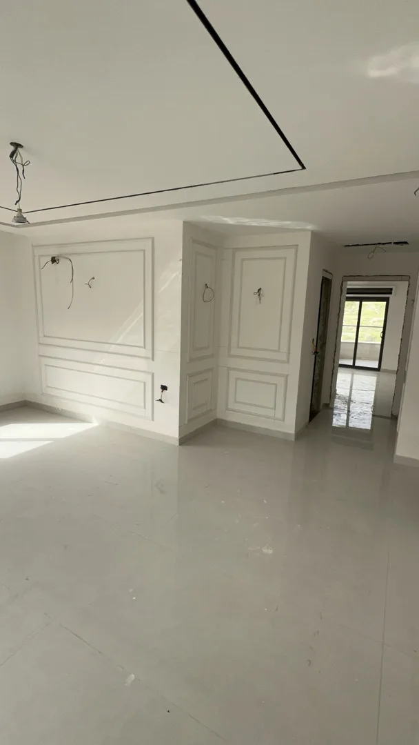 شقق طابقية فاخرة للبيع