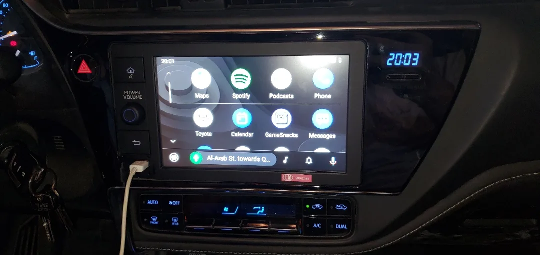 شاشة تويوتا كورولا اصليه جديده شركة وارد الشرق الأوسط مكفوله