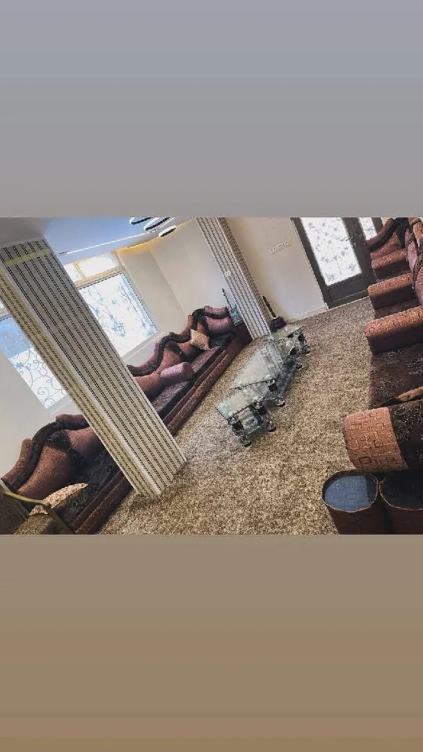 طقومت كنب للبيع بسعر مناسب النهدي ولرمادي وبني