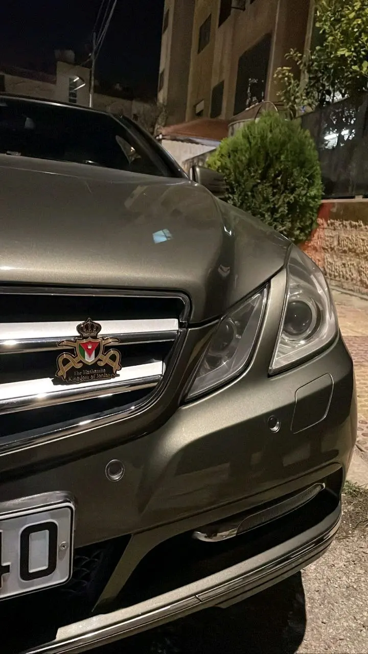 شعار الاردن حديد ثقيل مع قفول ضد السرقه