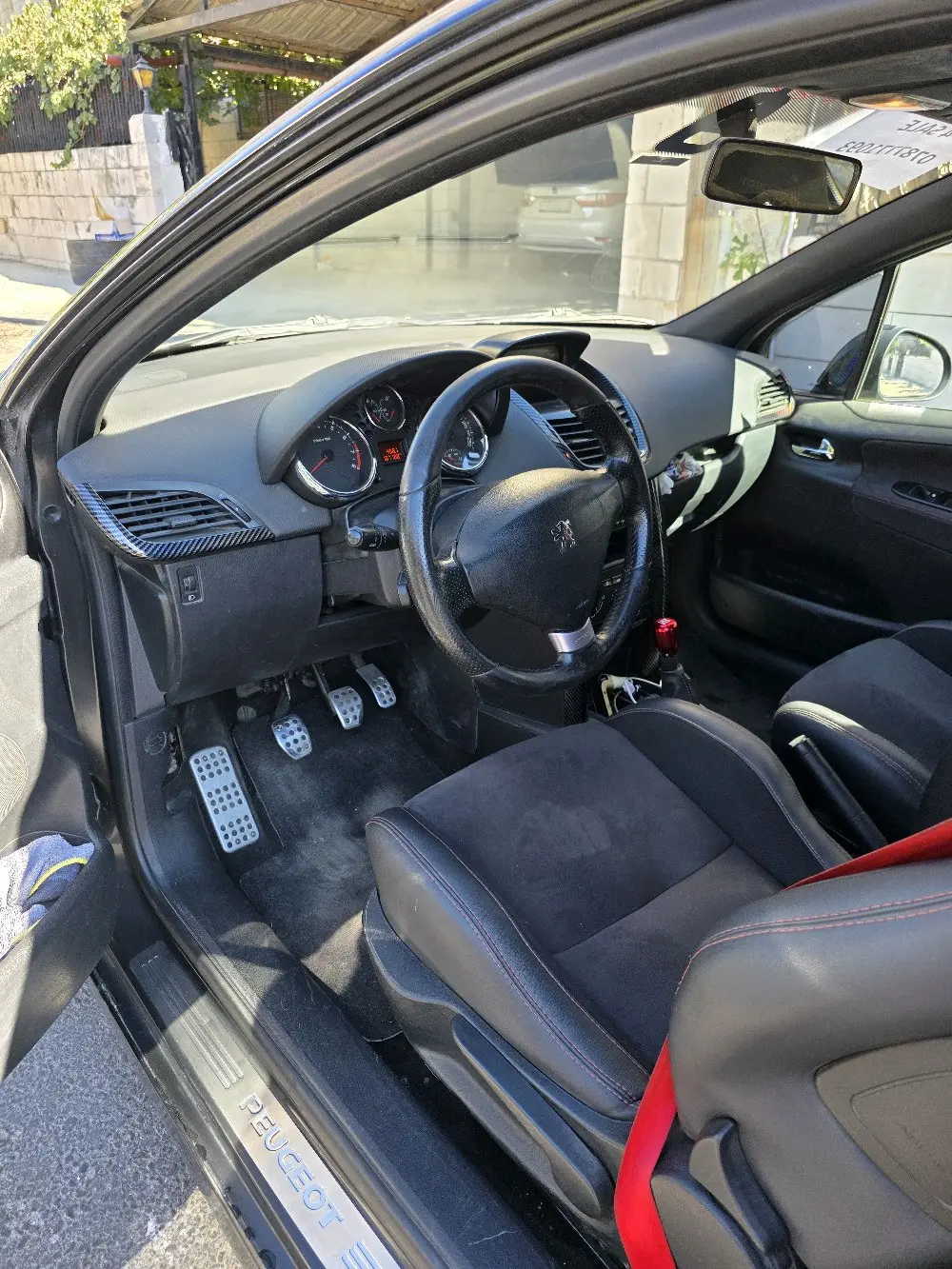 الرجاء قراءة الاعلان كامل بيجو 207 رياضيه مميزه ونادره  peugeot 207rc 1.6 turbo