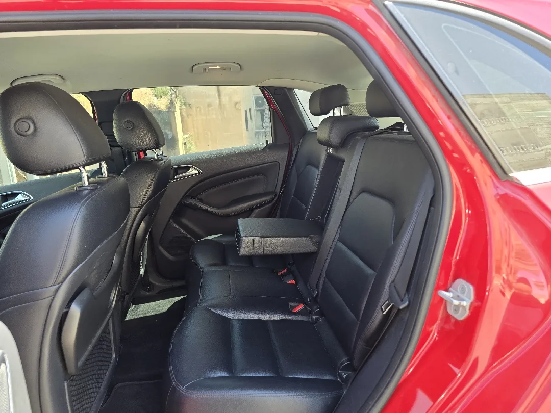 Mercedes B250e مع اكستندر