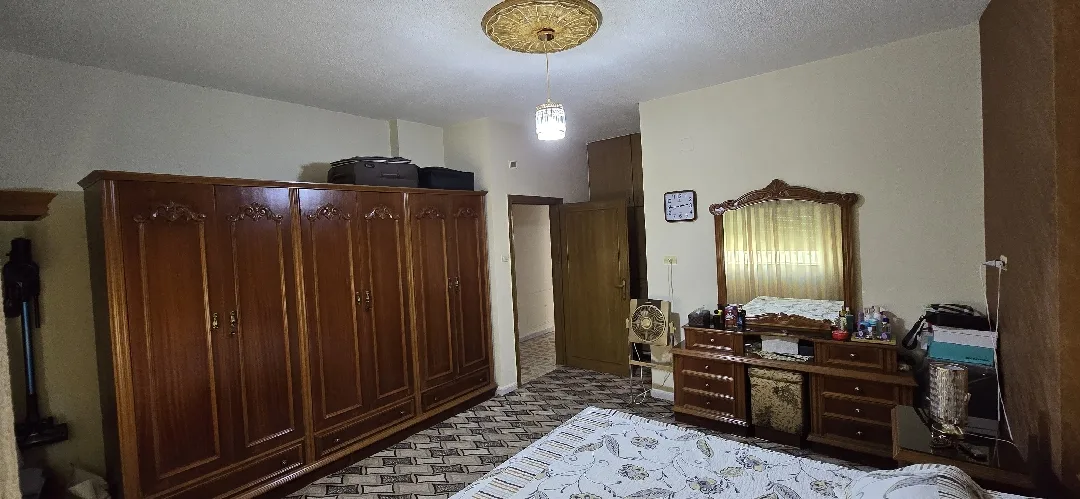 شقه فاخره للبيع