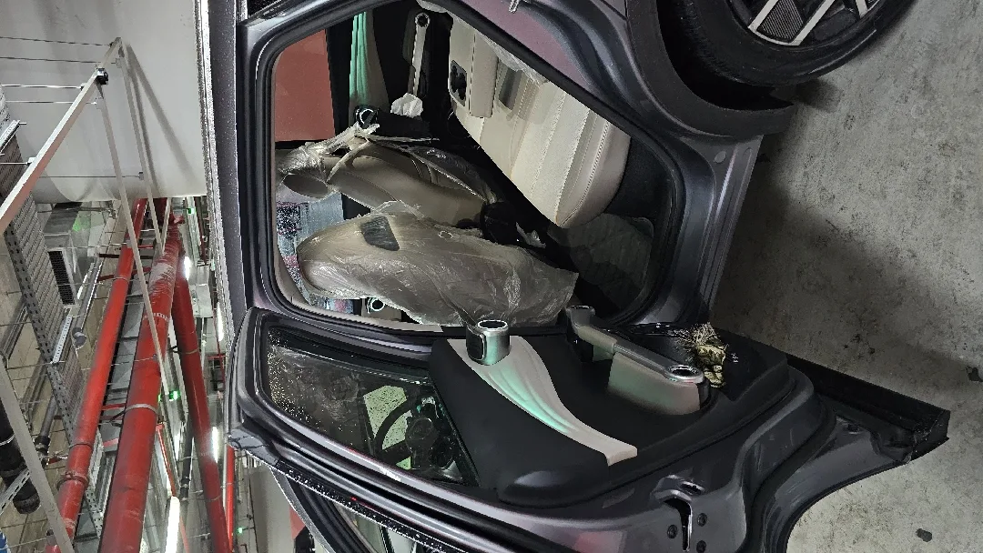 BYD Yuan 2023 auto park