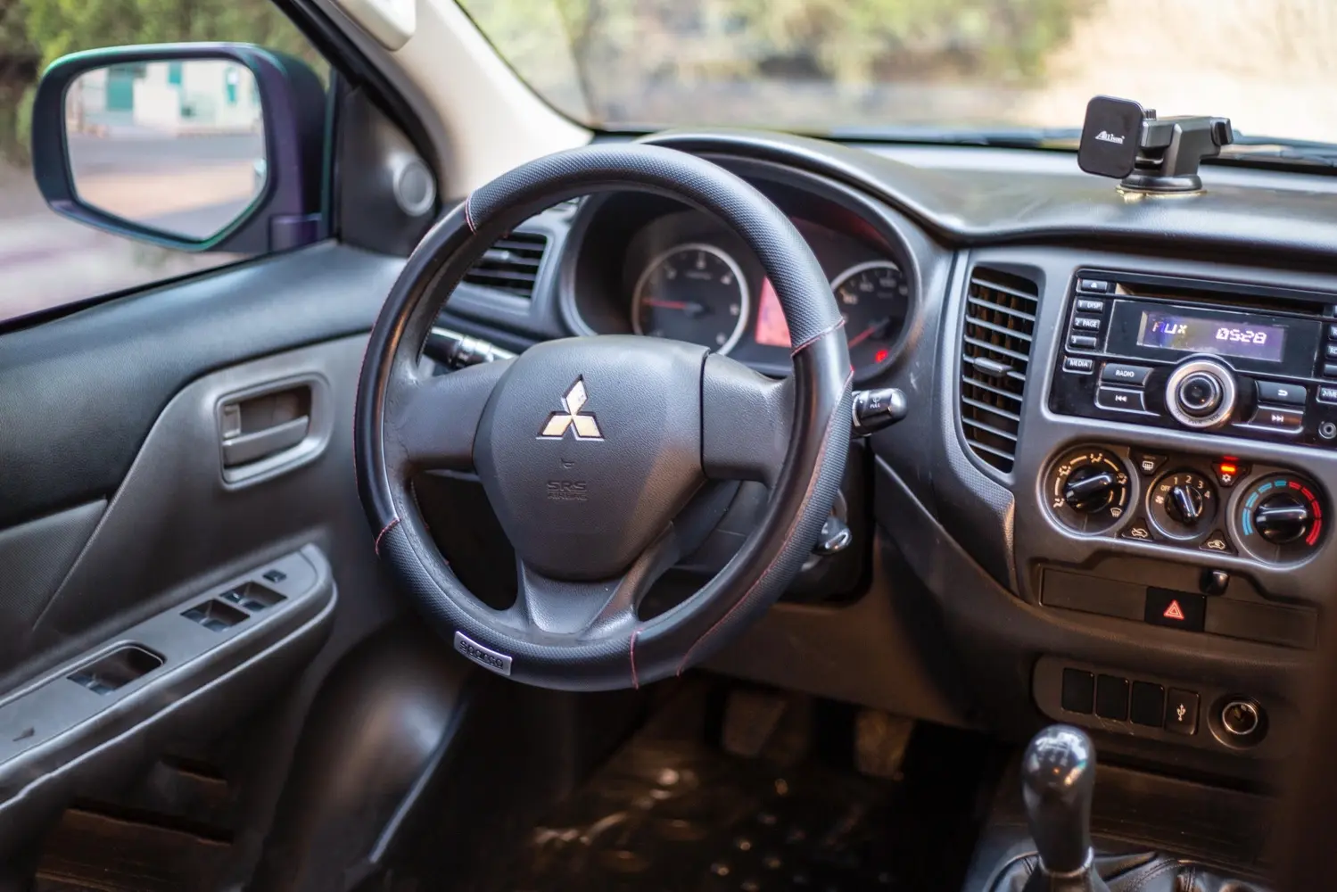 متسوبيشي L200 2016