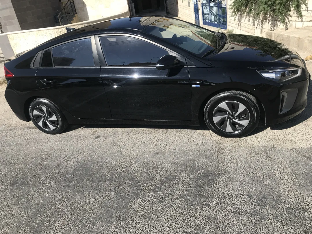 هيونداي ايونك ٢٠١٧هايبرد   بدون فتحه فحص نظيقه مالك اول من الحره