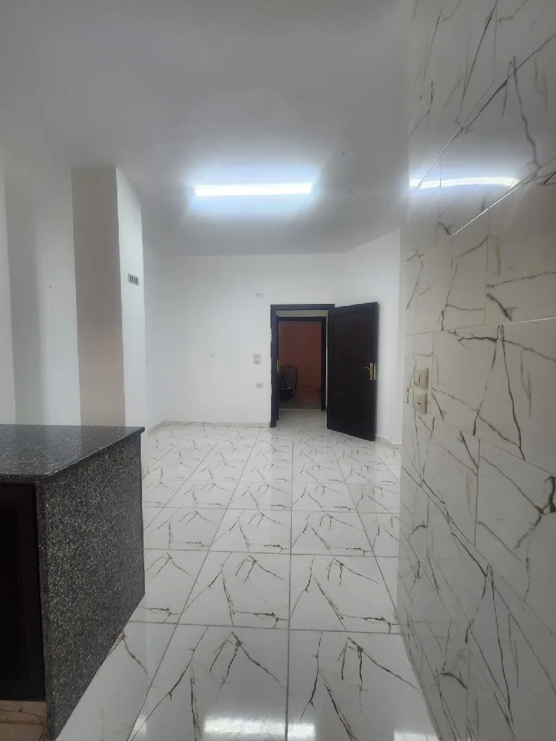 السلام عليكم ورحمه الله وبركاته ✋شقه للايجار في اربد 👍زبدا شرق المركز الغربي 👍من