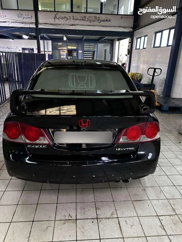 هوندا سيفيك 2006 قير عادي للبيع او البدل على هايبرد بنفس القيمة او لانسر حديثة