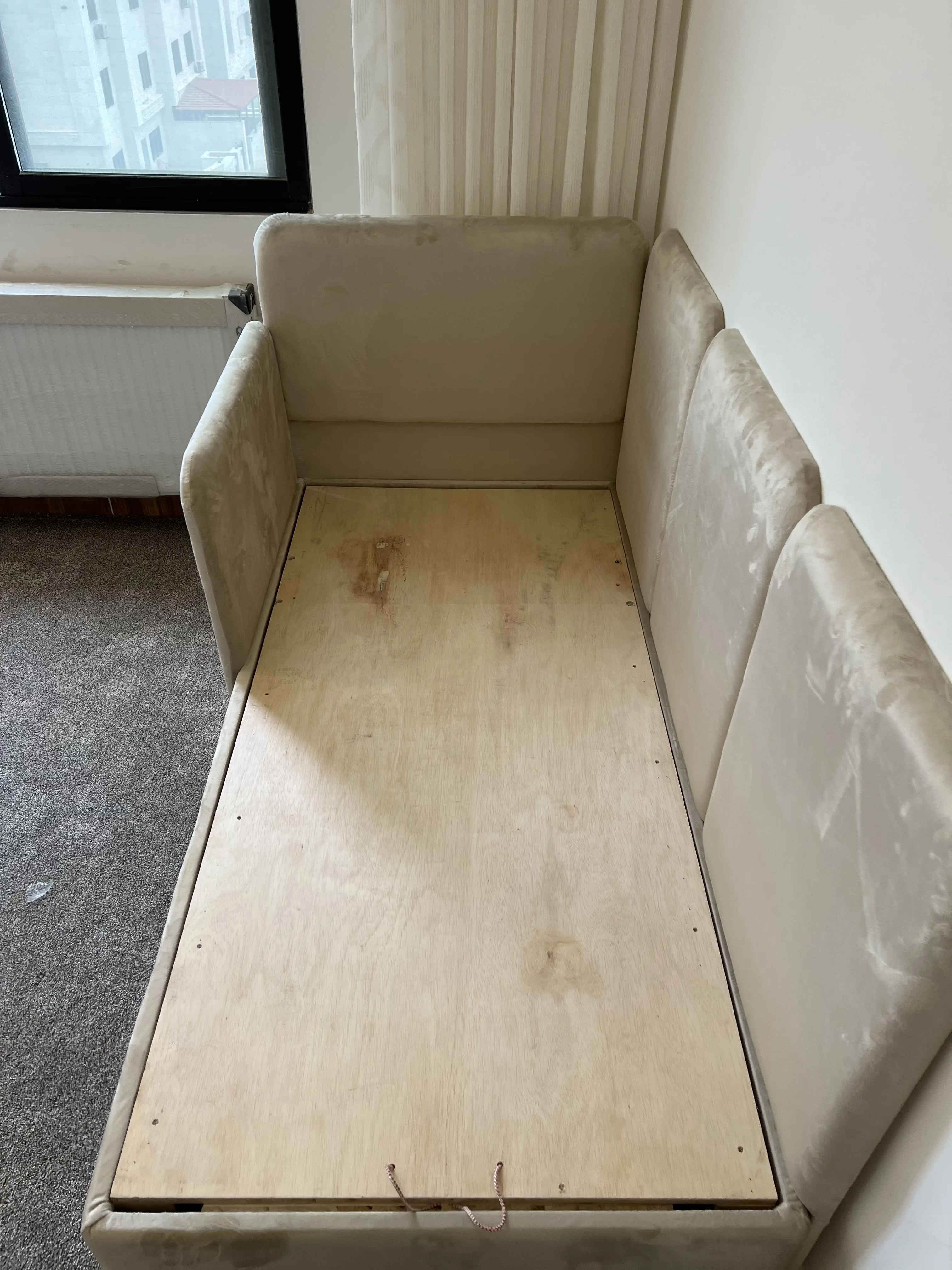 سرير اطفال مع حمايات خشب لاتيه اندونيسي جميع الالوان جكات هيدروليك تفصيل