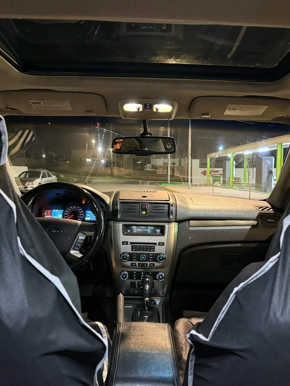 Ford Fusion Hybrid 2010