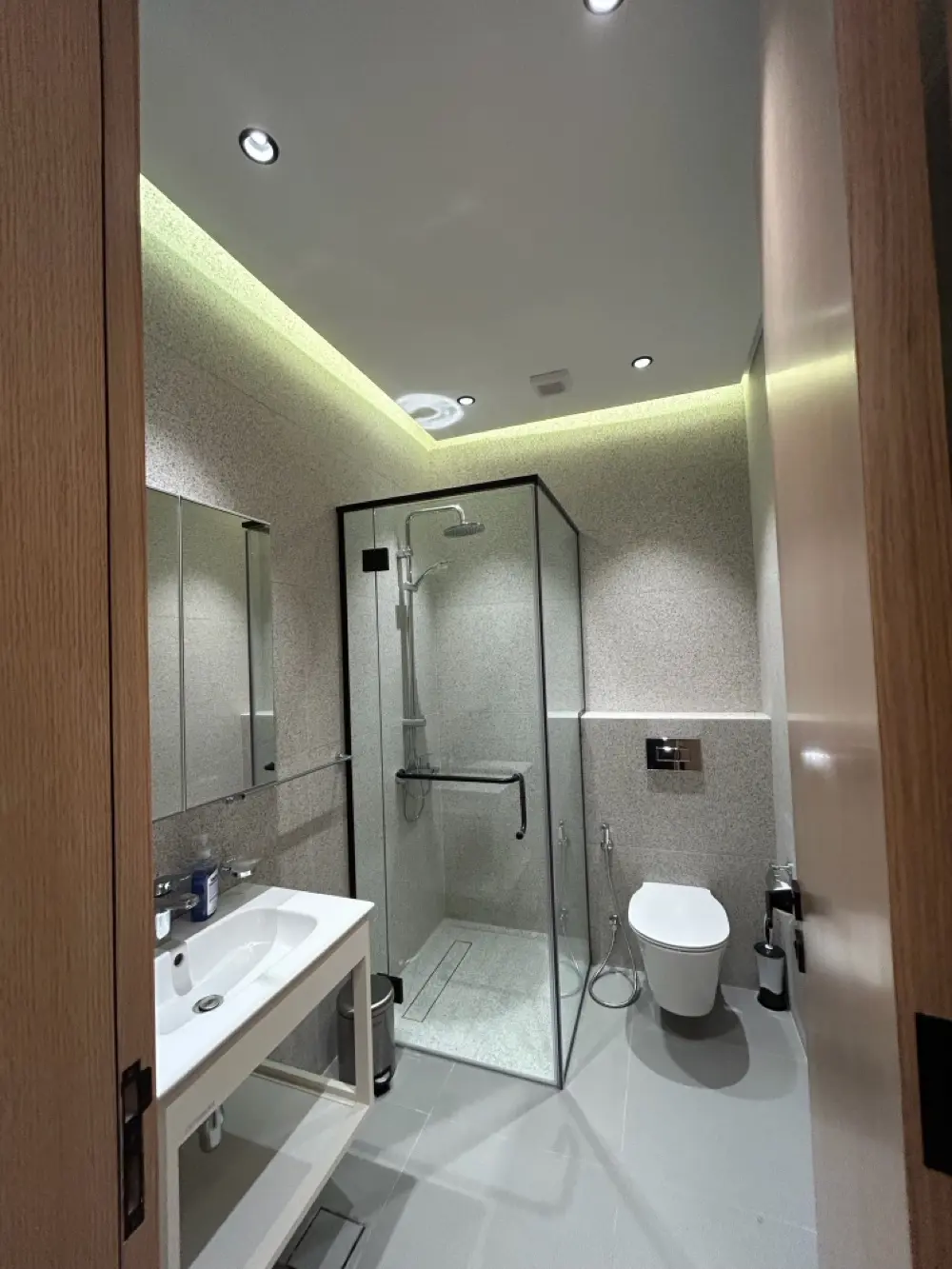 *Brand-New Furnished Apartments for Rent — Near Rainbow Street / 1st Circle (Rea