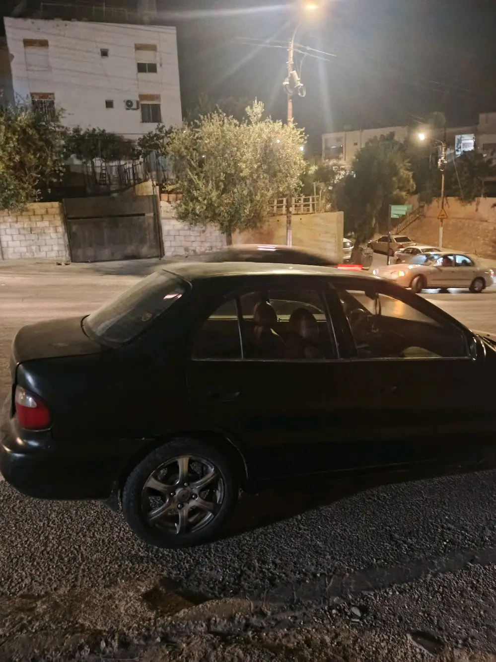 سيارة هونداي اكسنت موديل ٩٩ بحالة جيدة جدا غير مرخصة