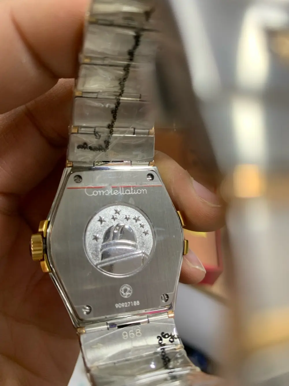 مجموعة ساعات جديده مجلتن اصلي مكفول