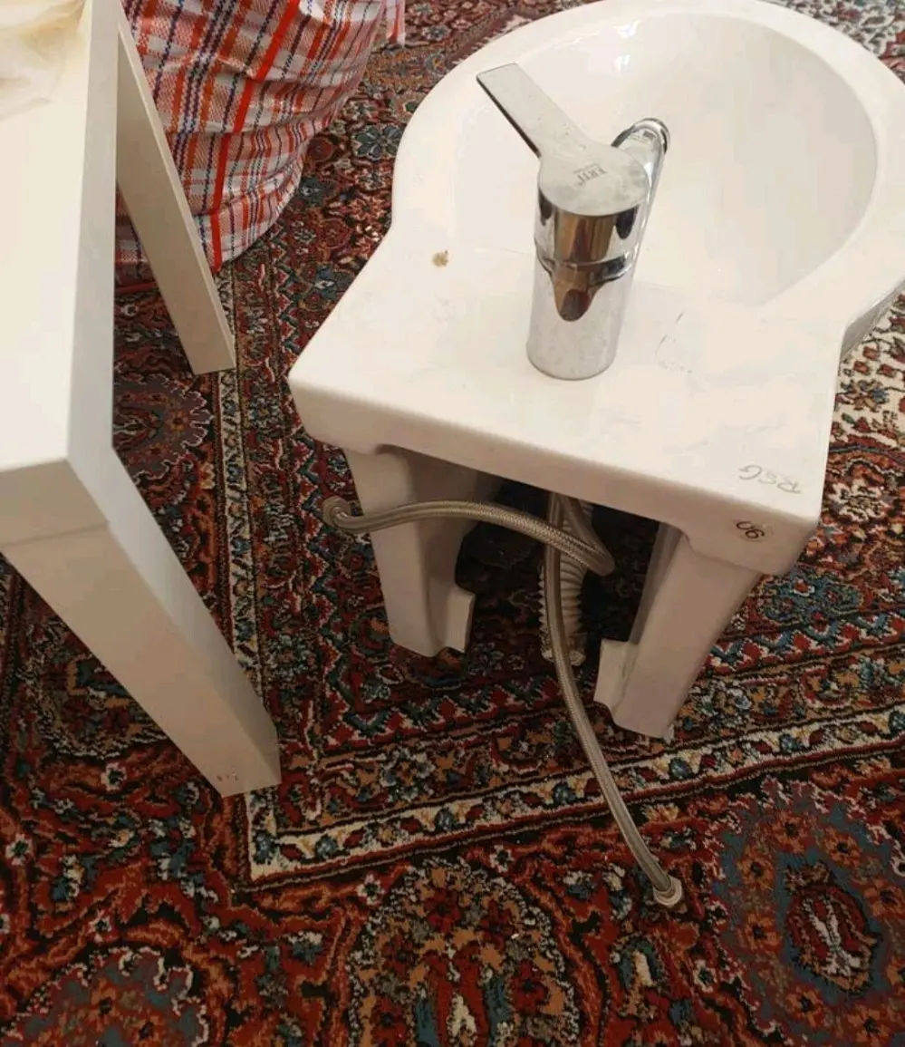 شطاف بيديه حمام بحاله جديد