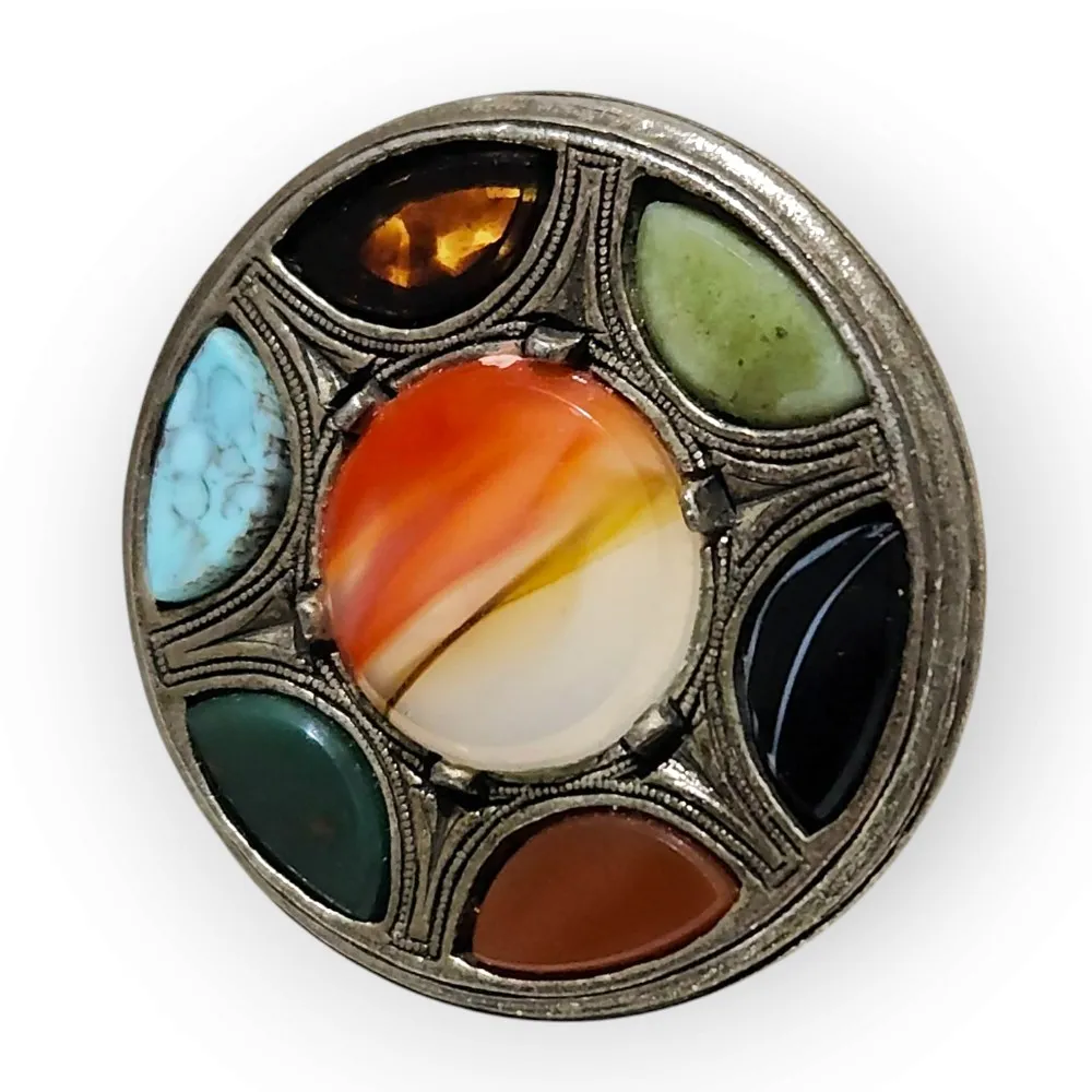 دبوس بروش اسكتلندي